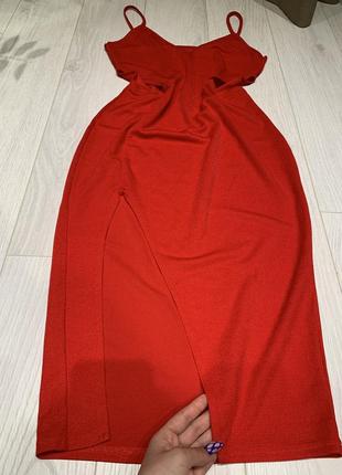 Женское красное вечернее сексуальное платье на бретелях с разрезами в талии и высоким разрезом по ноге boohoo5 фото
