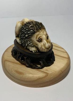 Авторська статуетка фігурка "лев" з кістки1 фото