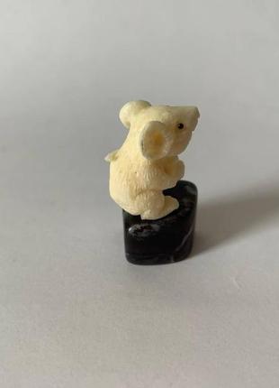 Авторська статуетка фігурка "миша", "криса" з кістки3 фото