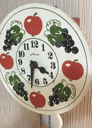 Часы ходики, часы настенные, часы механические, часы антиквариат, часы "маяк", часы "фрукты", часы для кухни3 фото