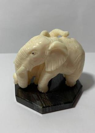 Авторська статуетка фігурка "слон і слоненя" з кістки2 фото