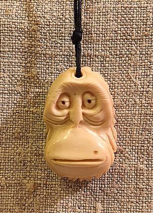 Підвіс кулон "мавпа" з бивня мамонта2 фото