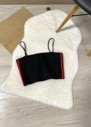Топ от urban outfitters