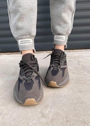 Женские кроссовки adidas yeezy boost 700 v1 wave runner «black raw rubber» 2 / smb9 фото