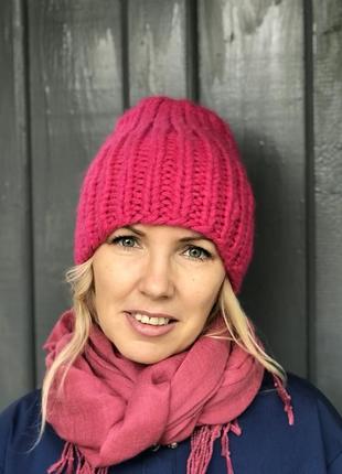 Шпака бини цвета фуксии