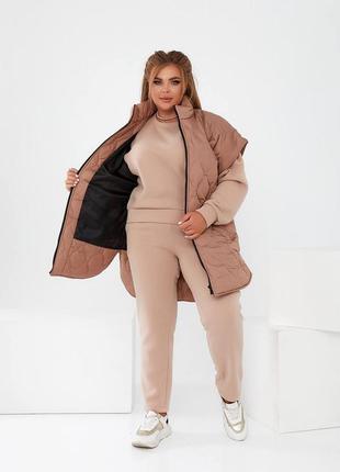 Женский костюм тройка, жилет и теплый костюм.