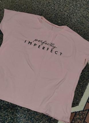 Жіноча футболка