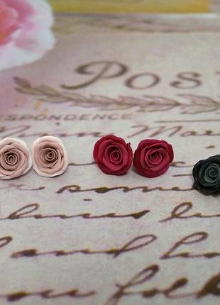 Набір сережок цвяшків трояндочки трьох кольорів2 фото