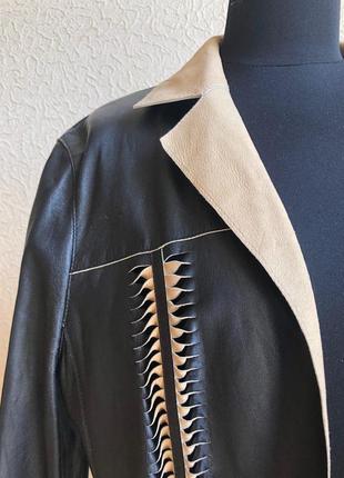Кожаная куртка от бренда escada, черно-бежевая в идеальном состоянии.2 фото