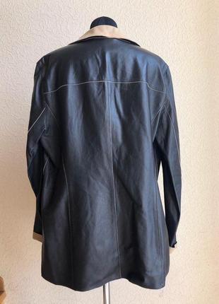 Кожаная куртка от бренда escada, черно-бежевая в идеальном состоянии.3 фото