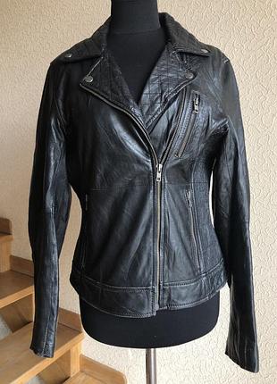 Кожаная куртка косуха от бренда gipsy, черная в идеальном состоянии.