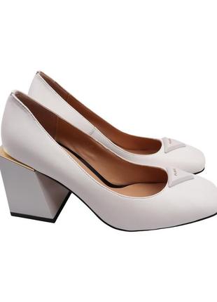 Туфлі жіночі oeego білі натуральна шкіра, 36