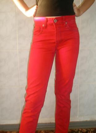 Красные джинсы2 фото