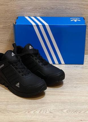 Чоловічі шкіряні кросівки adidas