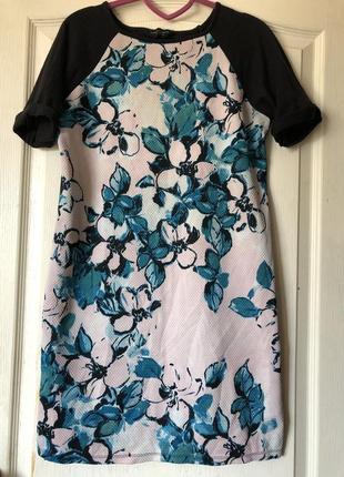 Трикотажне плаття прямого крою