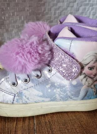 Кроссовки с эльзой