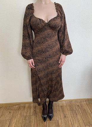 Платье в леопардовый принт