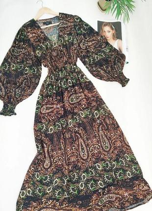 Розкішне плаття міді із пишними рукавами  чорне принт пейслі візерунки зелені від  next