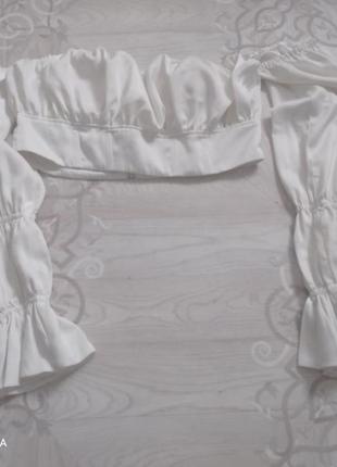 Топ кроп белый