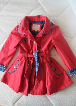 Английское  плащ-пальто с капюшоном onme butique  возраст 4-5 лет.