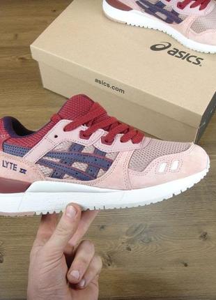 Кроссовки asics