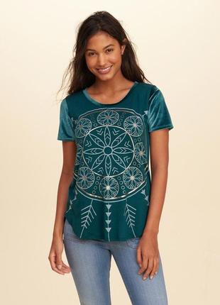 Зеленая футболка  с принтом hollister