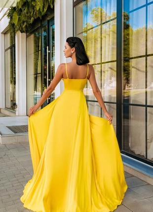 Женское длинное шелковое вечернее платье желтое2 фото