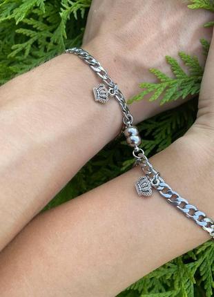 Парні браслети  нерозлучники з підвісками коронами