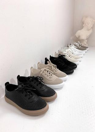 Кеди жіночі з перфорацією, натуральна шкіра