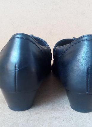 Туфлі gabor шкіряні чорні середній каблук5 фото