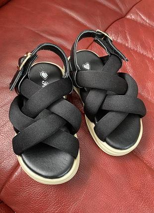 Босоніжки 4