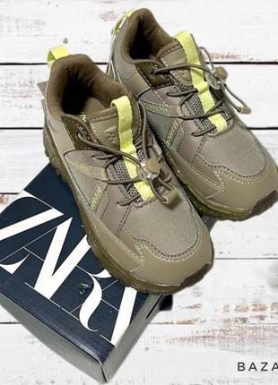 Zara кросівки