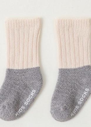 Антиковзаючі теплі шкарпетки плюшеві шкарпетки носочки зі стопперами