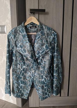 Стильный пиджак из экокожи,44-46 150 грн