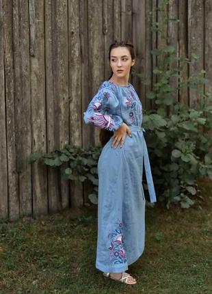 Вышитое льняное платье вышиванное голубое стильное платье длинное платье из льна женская вышиванка