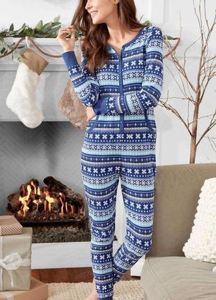 Суперовая пижамка комбинезон,размер s