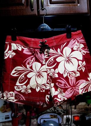 Яркие хлопковые шорты в цветочный принт тайланд