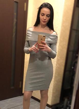 Сукня зі спущеними плечима 3