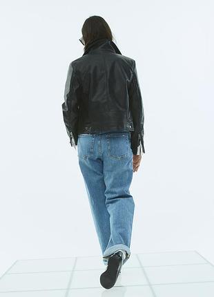 Жакет с диагональной молнией спереди, вырезными лацканами с кнопками и длинными...