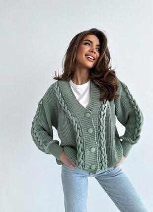 Кардиган косы на пуговицах 50% шерсть