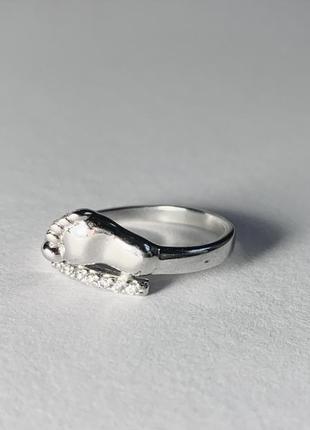 Серебрянное кольцо «ножка»