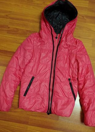 Яскрава куртка легкий пуховик пуфер демісезонний кораловий жіночий 44 з капюшоном1 фото
