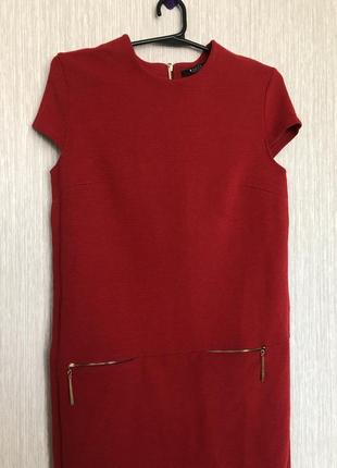 Прямое красное плотное фактурное платье mohito7 фото