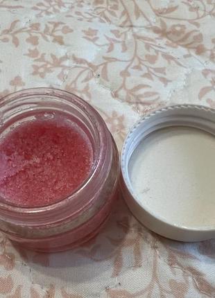 Скраб для губ primark