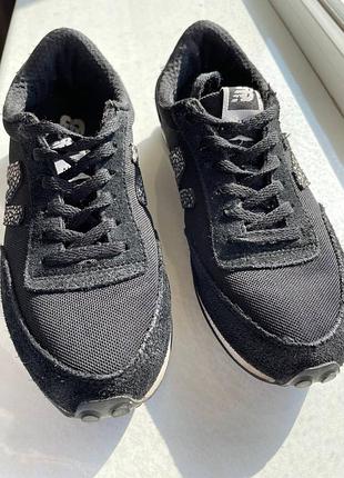Женские кроссовки new balance