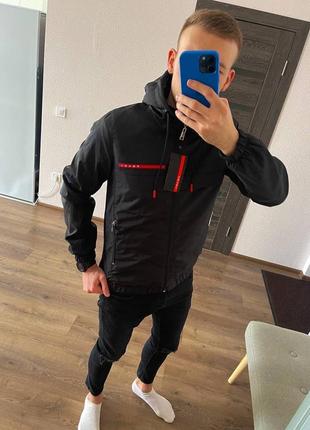 Вітровка prada