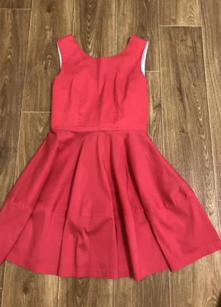 Сукня рожева