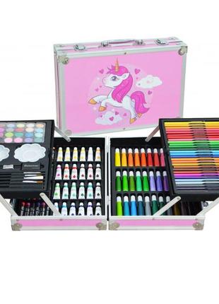 Юний художник