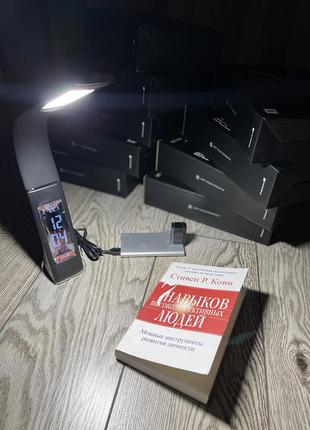 Яскрава настільна led лампа ліхтар від power bank та 220v 5w дуже економна.