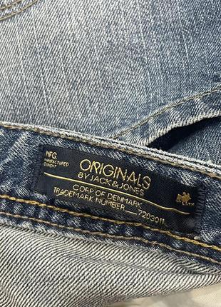 Зауженные джинсы с фабричным потертостями jack and jones mike comfort fit9 фото